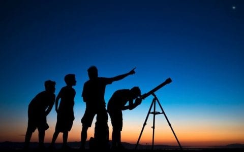 Νoesis, παρατήρηση ουράνιων αντικειμένων με τηλεσκόπια, δωρεάν