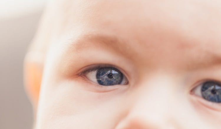 Πως εξελίσσεται η όραση του μωρού σας καθώς μεγαλώνει (Video)