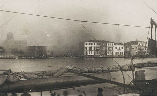 Η μεγάλη φωτιά της Σμύρνης το 1922: ένα φωτογραφικό άλμπουμ