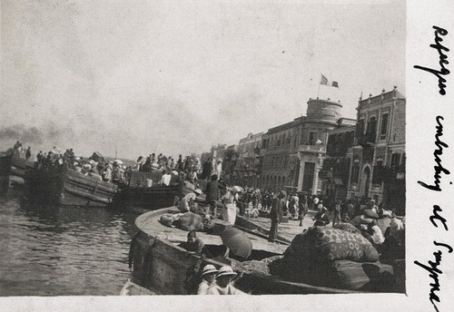 Η μεγάλη φωτιά της Σμύρνης το 1922: ένα φωτογραφικό άλμπουμ