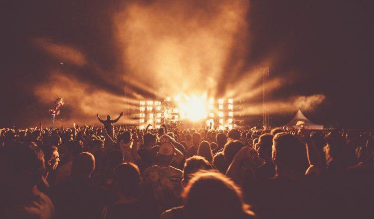 Θρυλικές συναυλίες που μπορείς να παρακολουθήσεις δωρεάν online