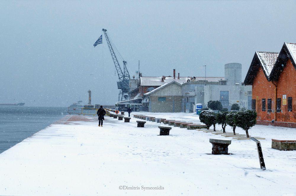 Μαγευτική χιονισμένη Θεσσαλονίκη 2021, από τον Δημήτρη Συμεωνίδη