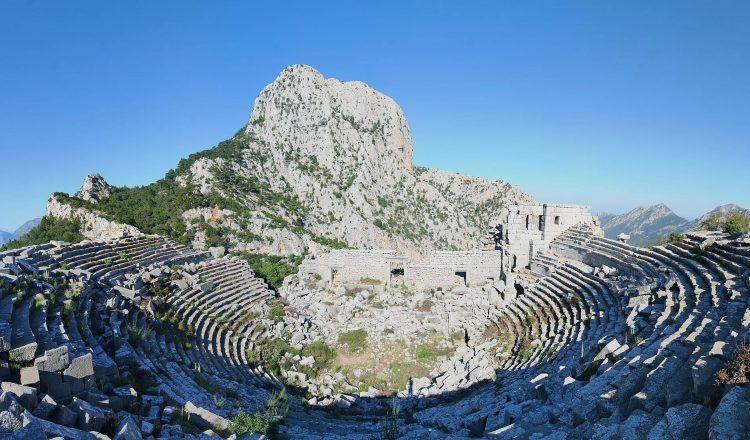 Ένα απίστευτο ταξίδι στο ψηλότερο θέατρο του αρχαίου κόσμου!