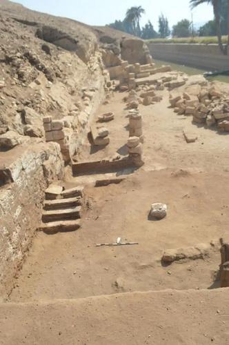 Ανακαλύφθηκαν αρχαίοι τάφοι έως και της Πτολεμαϊκής περιόδου, με ελληνική γραφή, στην Αίγυπτο!