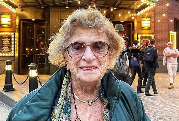 Μυστικά μακροζωίας από μία 99χρονη που έγινε viral