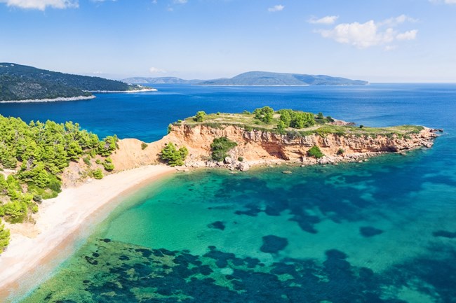 Δύο νησιά της Ελλάδας στα 15 μέρη της Ευρώπης με τις ομορφότερες παραλίες!